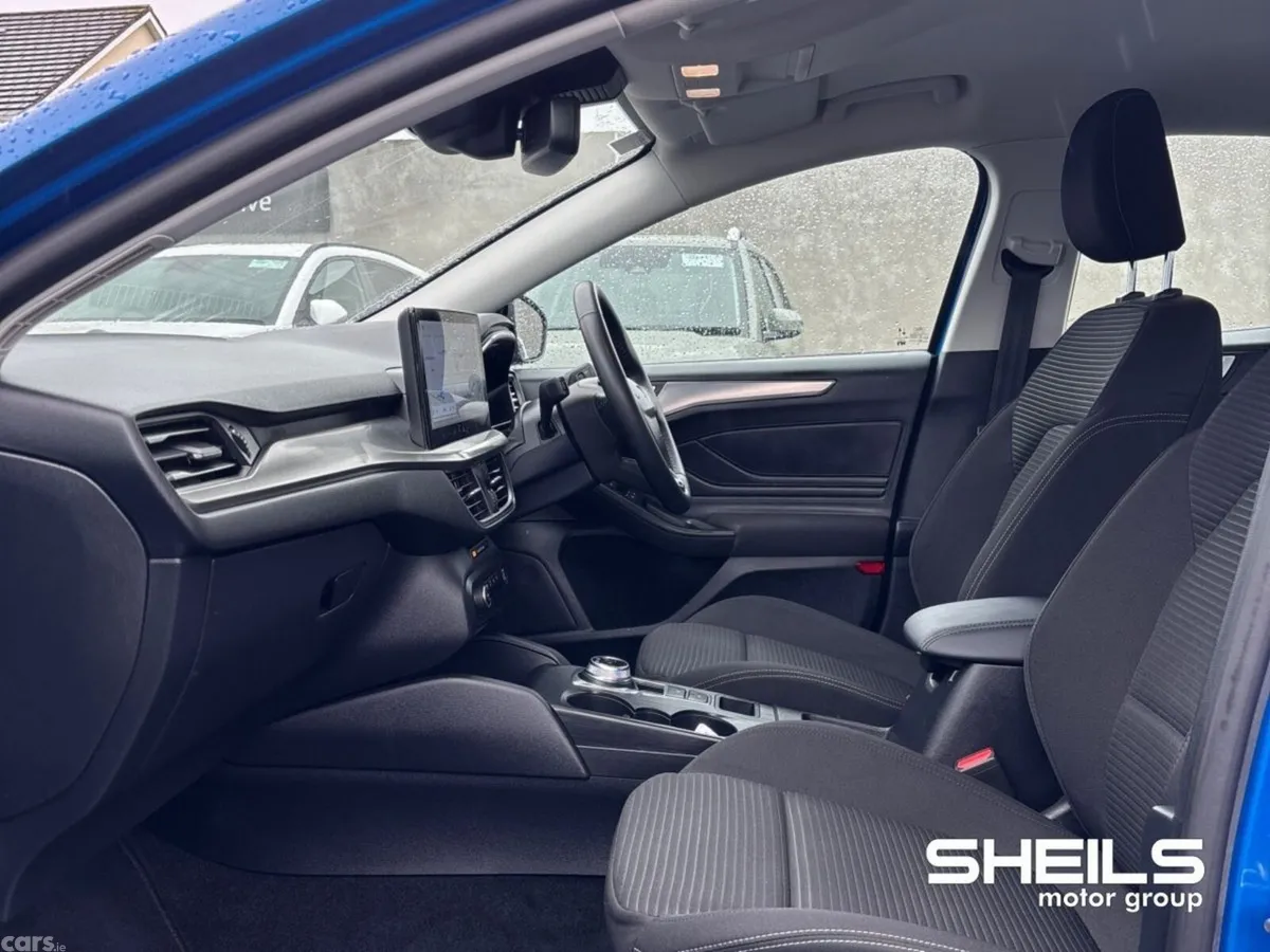 Ford Focus Hatchback, Diesel, 2024, Blue