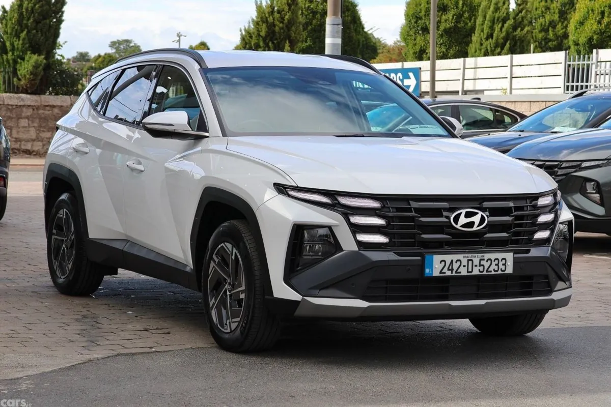 Hyundai Tucson SUV, Petrol Hybrid, 2024, White