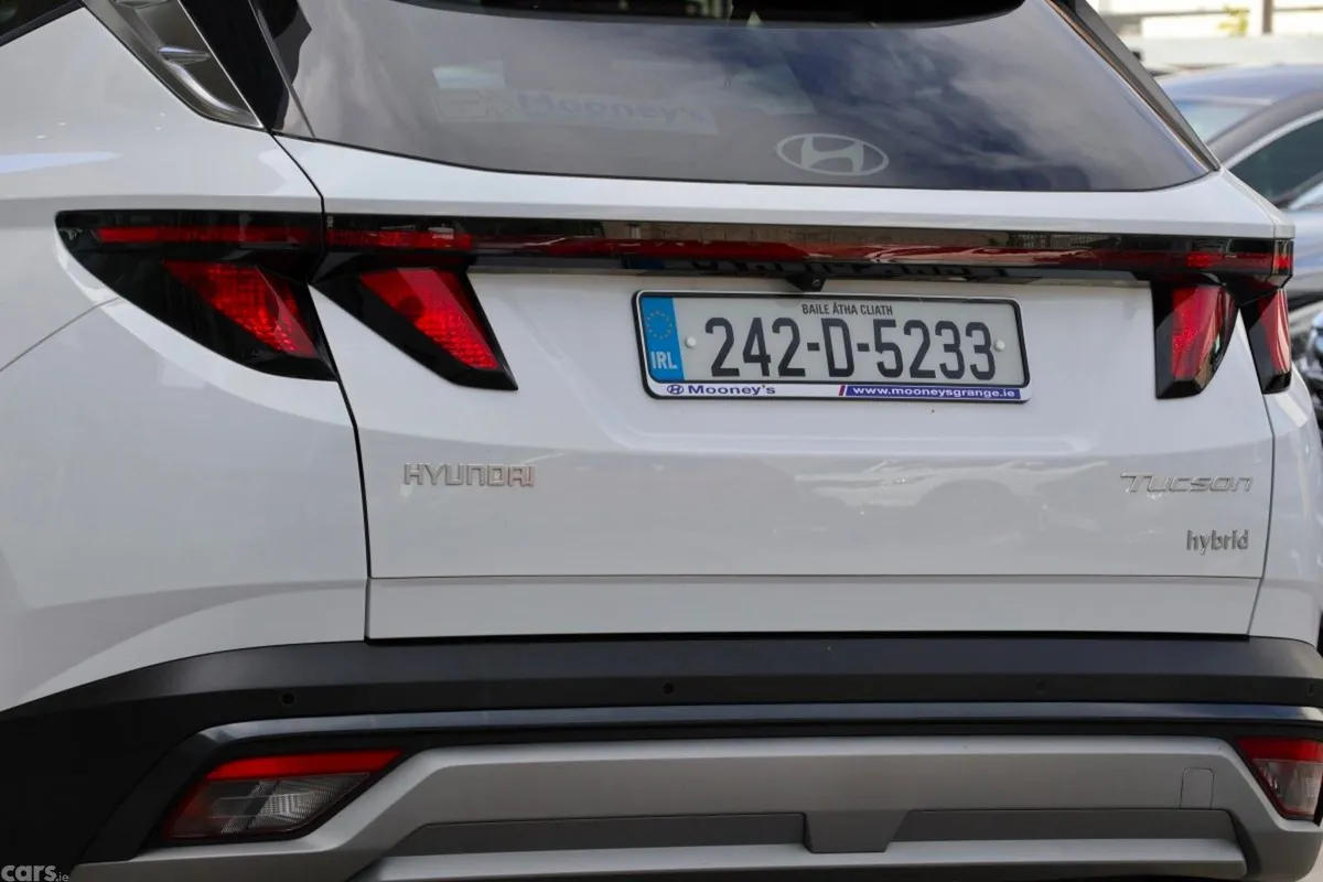 Hyundai Tucson SUV, Petrol Hybrid, 2024, White