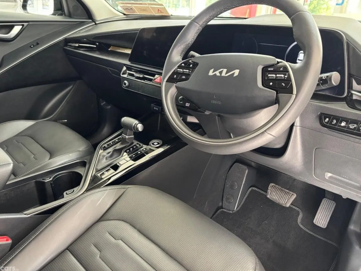 Kia Niro SUV, Petrol Plug-in Hybrid, 2026, Black