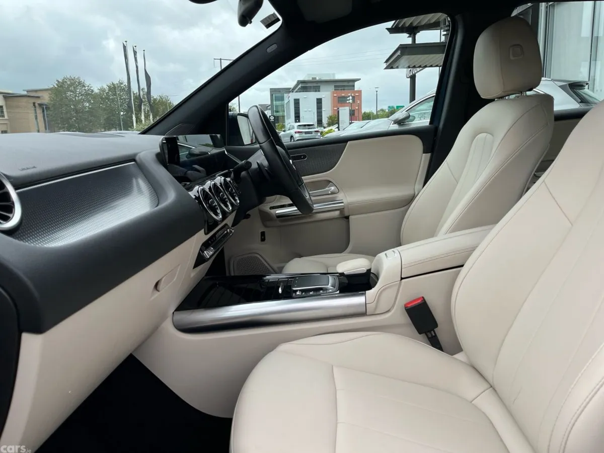 Mercedes-Benz B-Class MPV, Petrol, 2022, Blue
