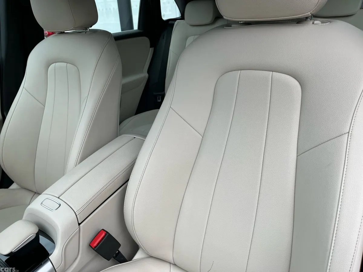Mercedes-Benz B-Class MPV, Petrol, 2022, Blue