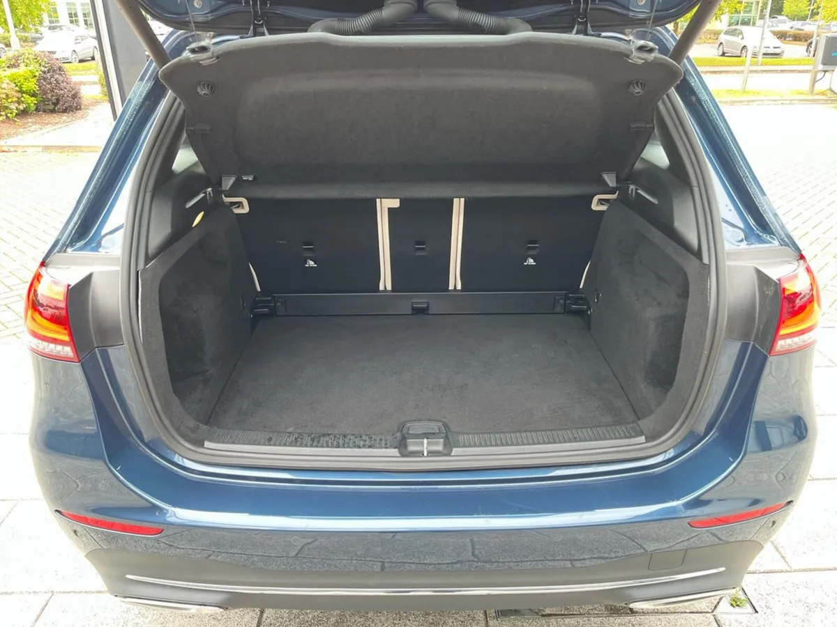 Mercedes-Benz B-Class MPV, Petrol, 2022, Blue
