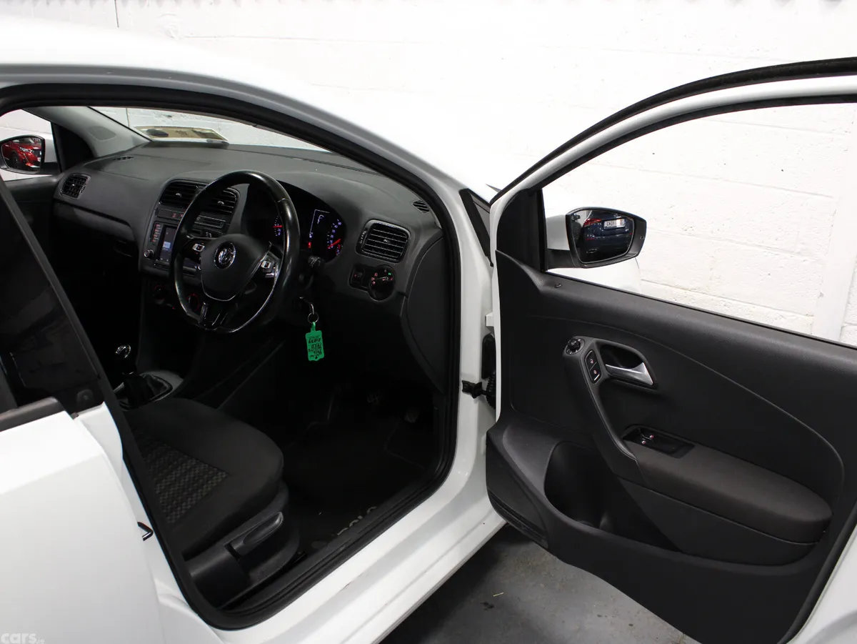 Volkswagen Polo Hatchback, Petrol, 2017, White