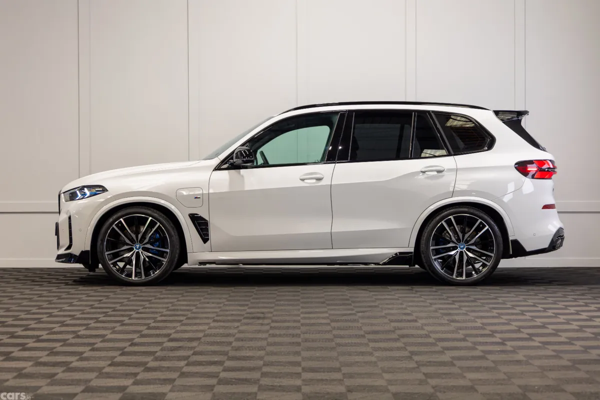 BMW X5 SUV, Petrol Plug-in Hybrid, 2025, White