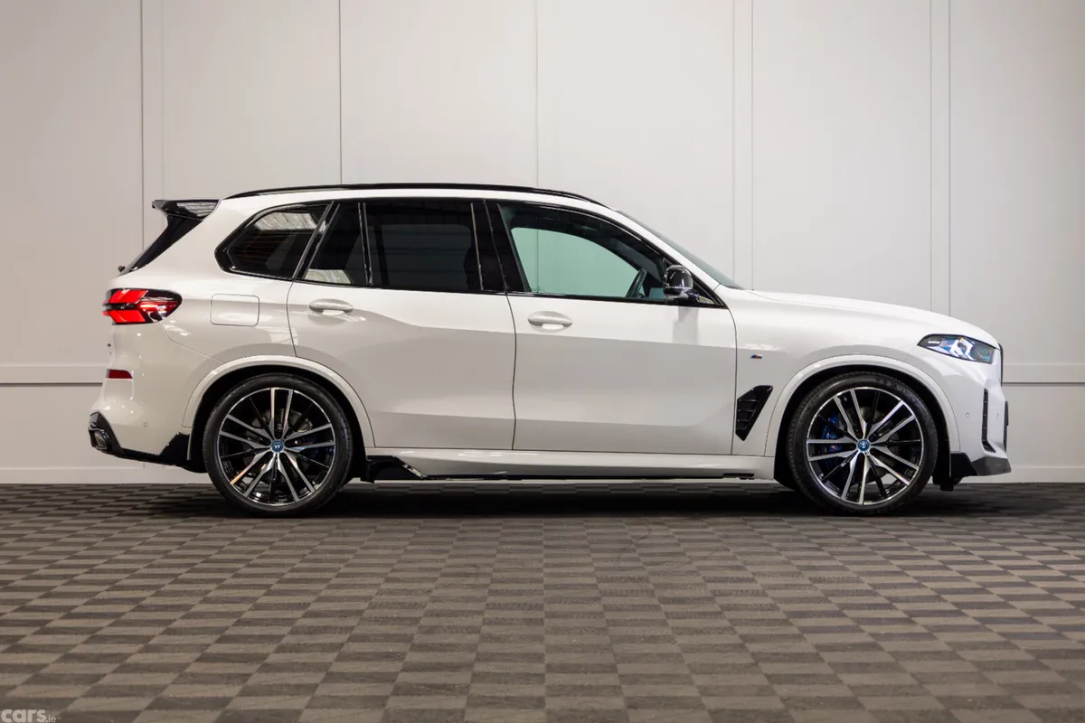 BMW X5 SUV, Petrol Plug-in Hybrid, 2025, White