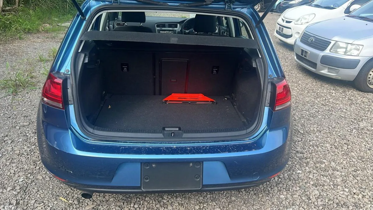 Volkswagen Golf Hatchback, Petrol, 2015, Blue