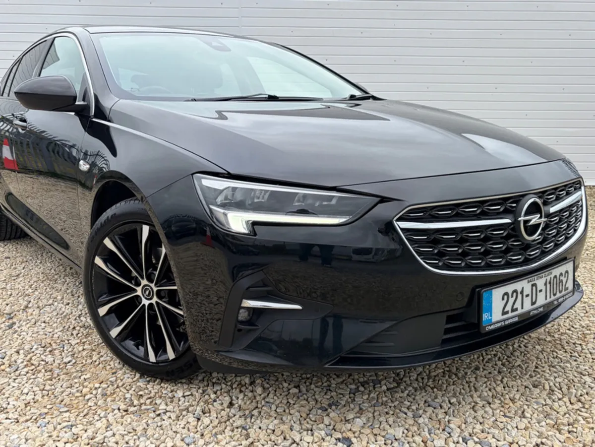 Opel Insignia Hatchback, Diesel, 2022, Black