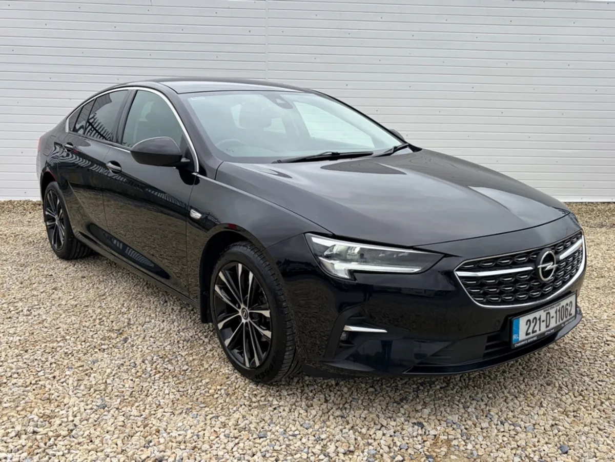 Opel Insignia Hatchback, Diesel, 2022, Black