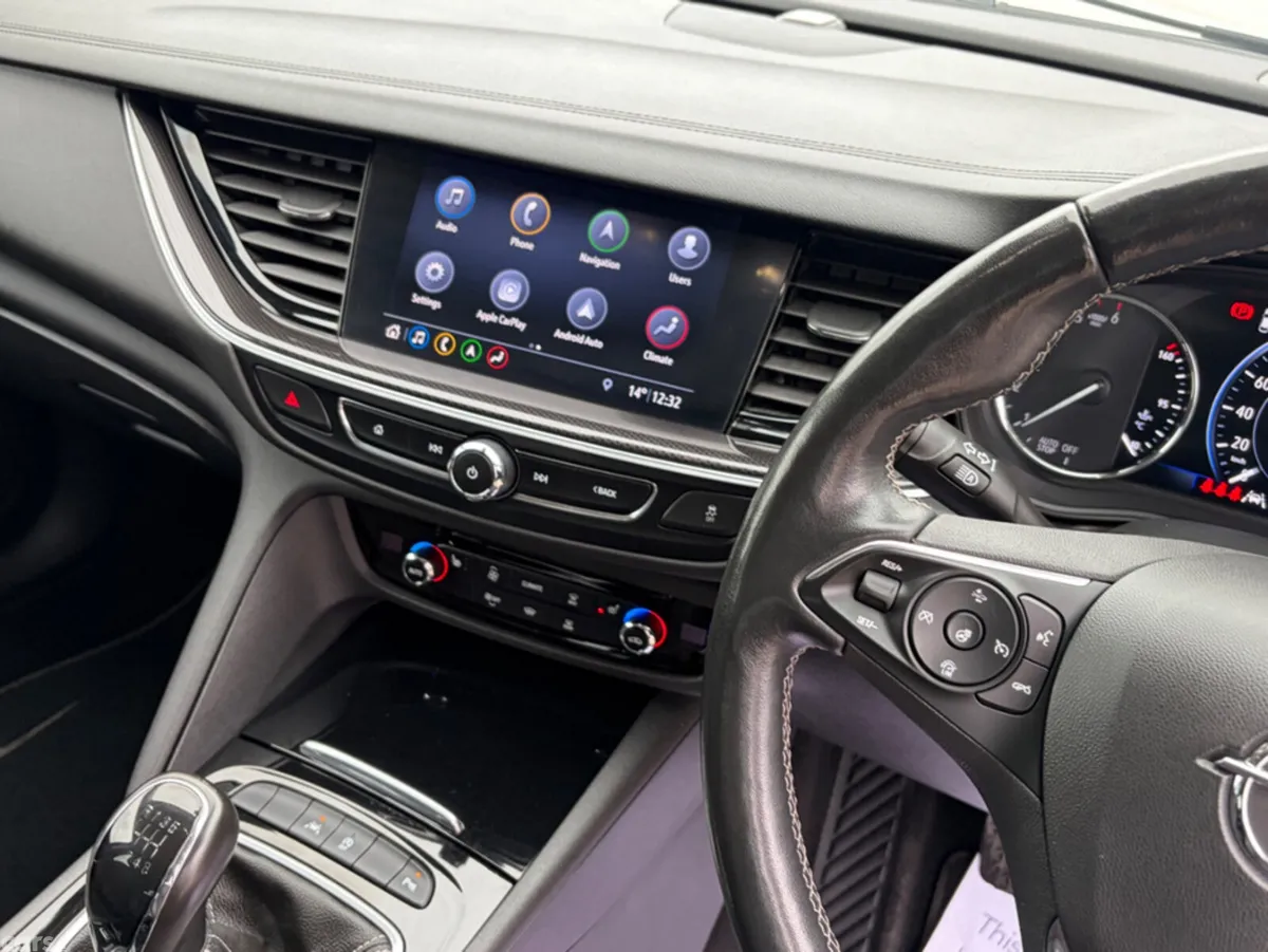 Opel Insignia Hatchback, Diesel, 2022, Black