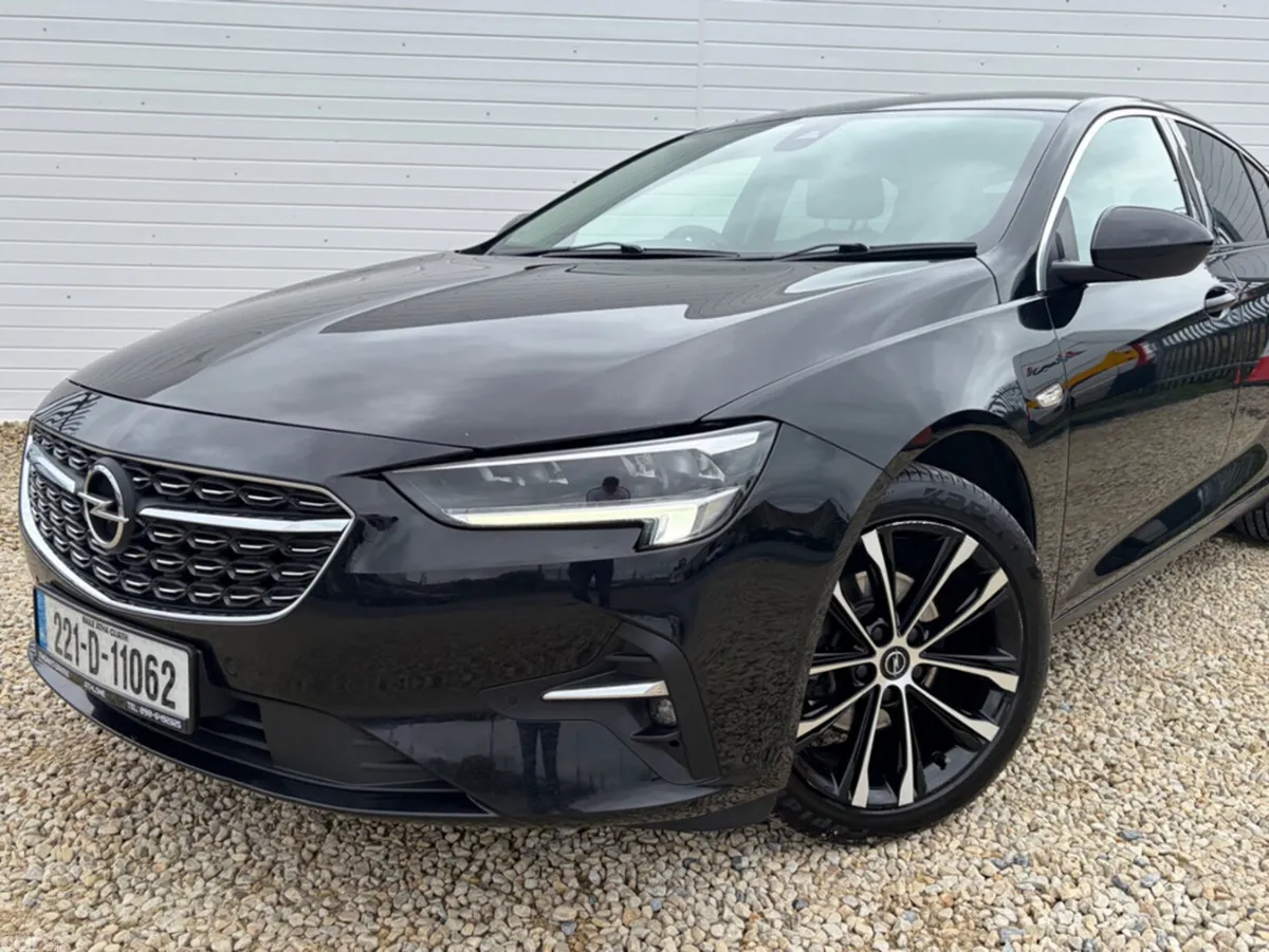 Opel Insignia Hatchback, Diesel, 2022, Black