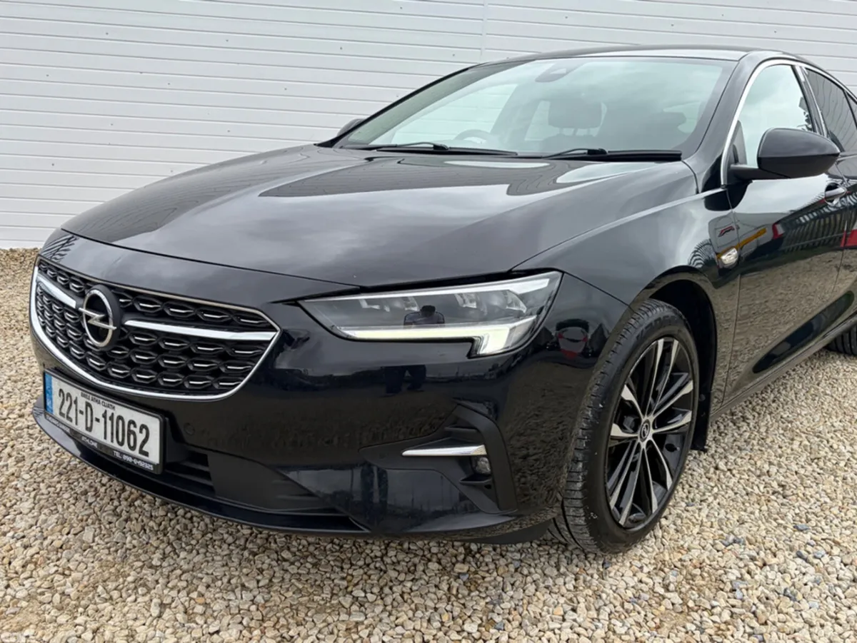 Opel Insignia Hatchback, Diesel, 2022, Black