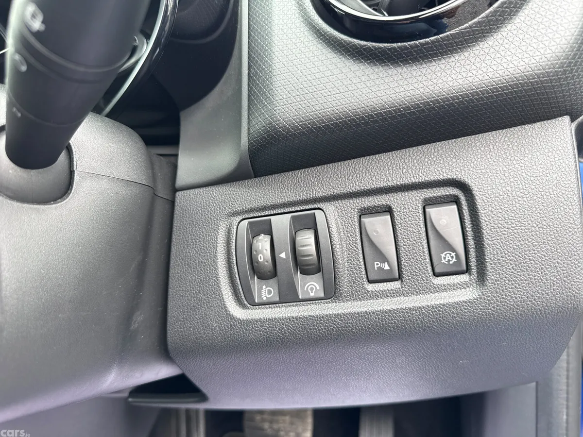 Renault Clio Hatchback, Petrol, 2019, Blue