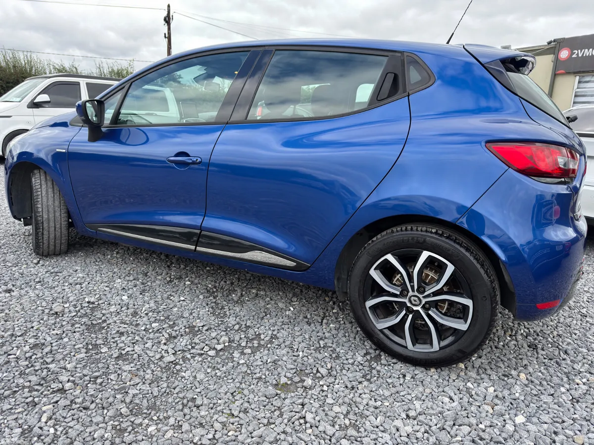 Renault Clio Hatchback, Petrol, 2019, Blue