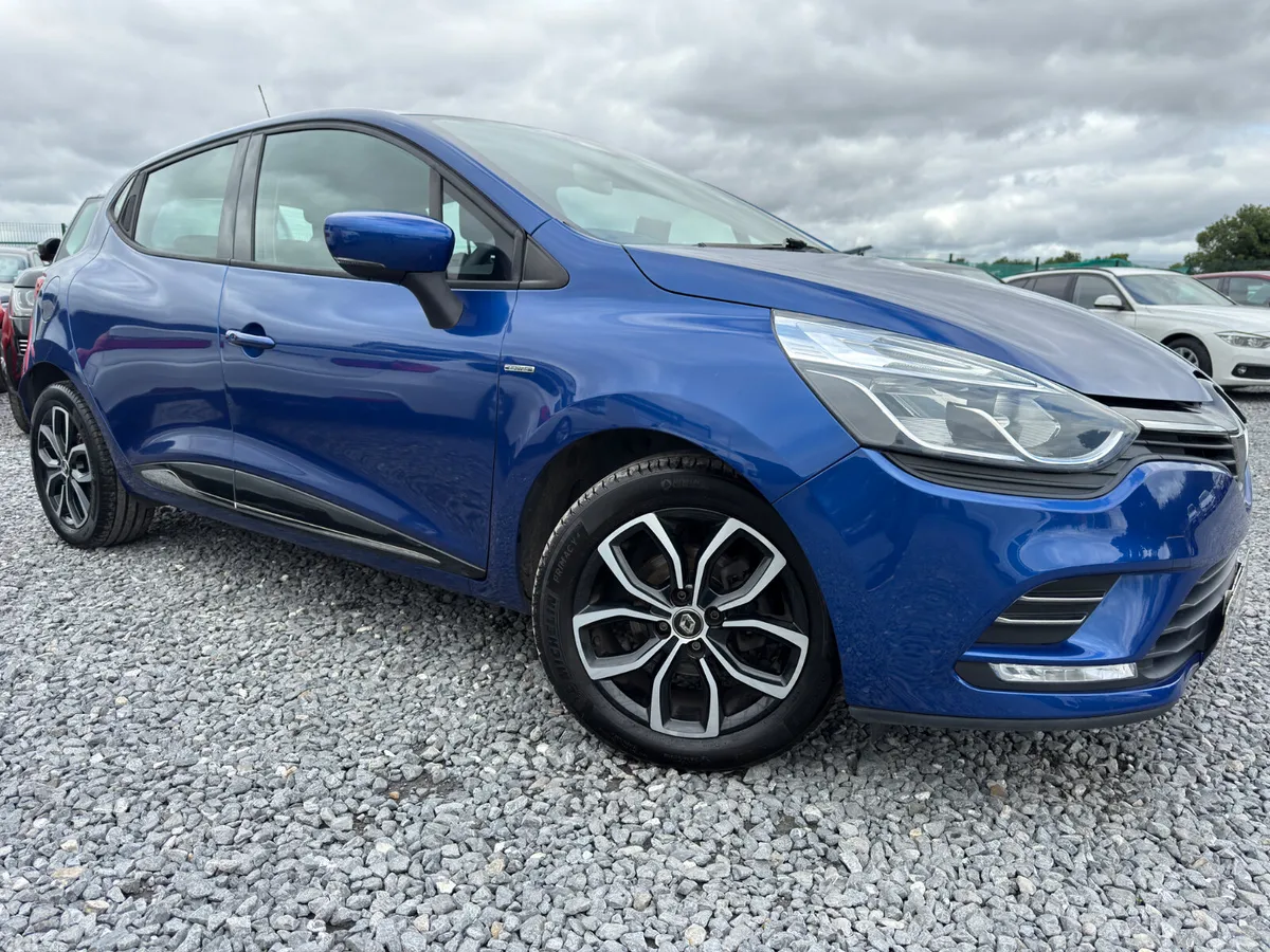 Renault Clio Hatchback, Petrol, 2019, Blue