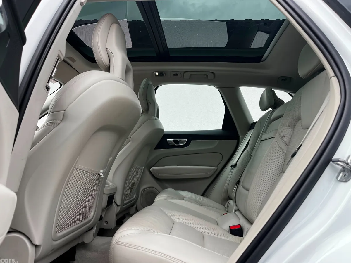 Volvo XC60 SUV, Diesel, 2018, White