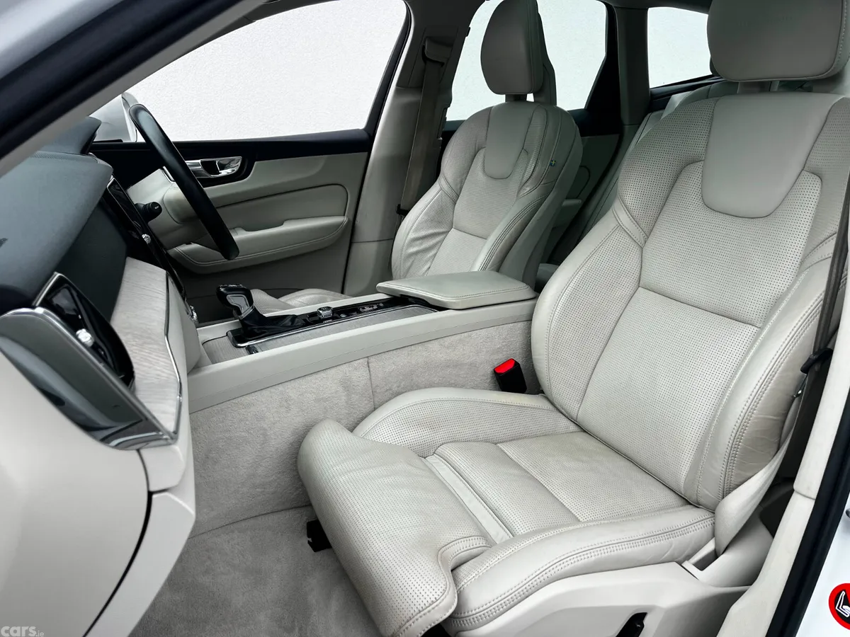 Volvo XC60 SUV, Diesel, 2018, White