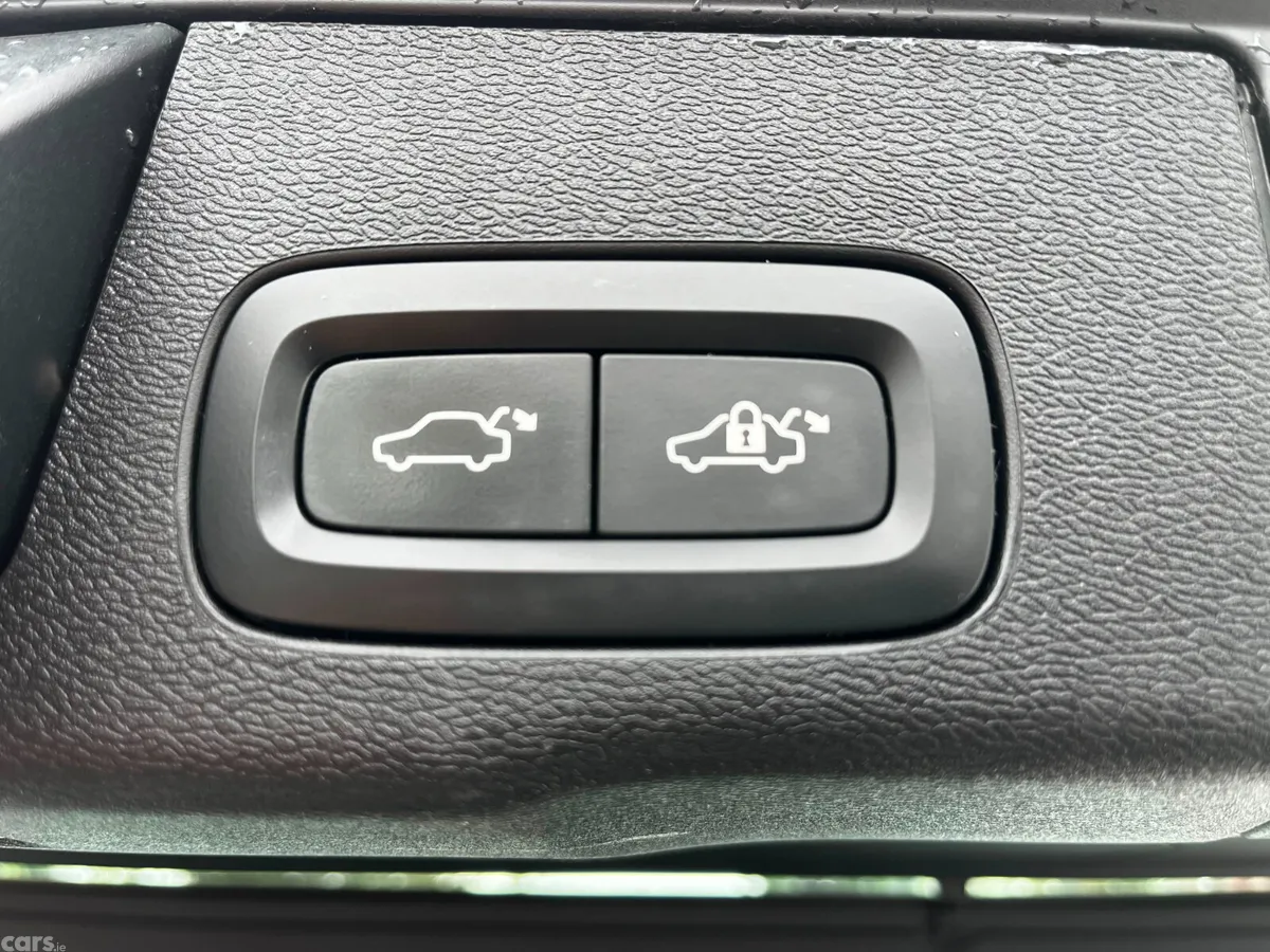 Volvo XC60 SUV, Diesel, 2018, White