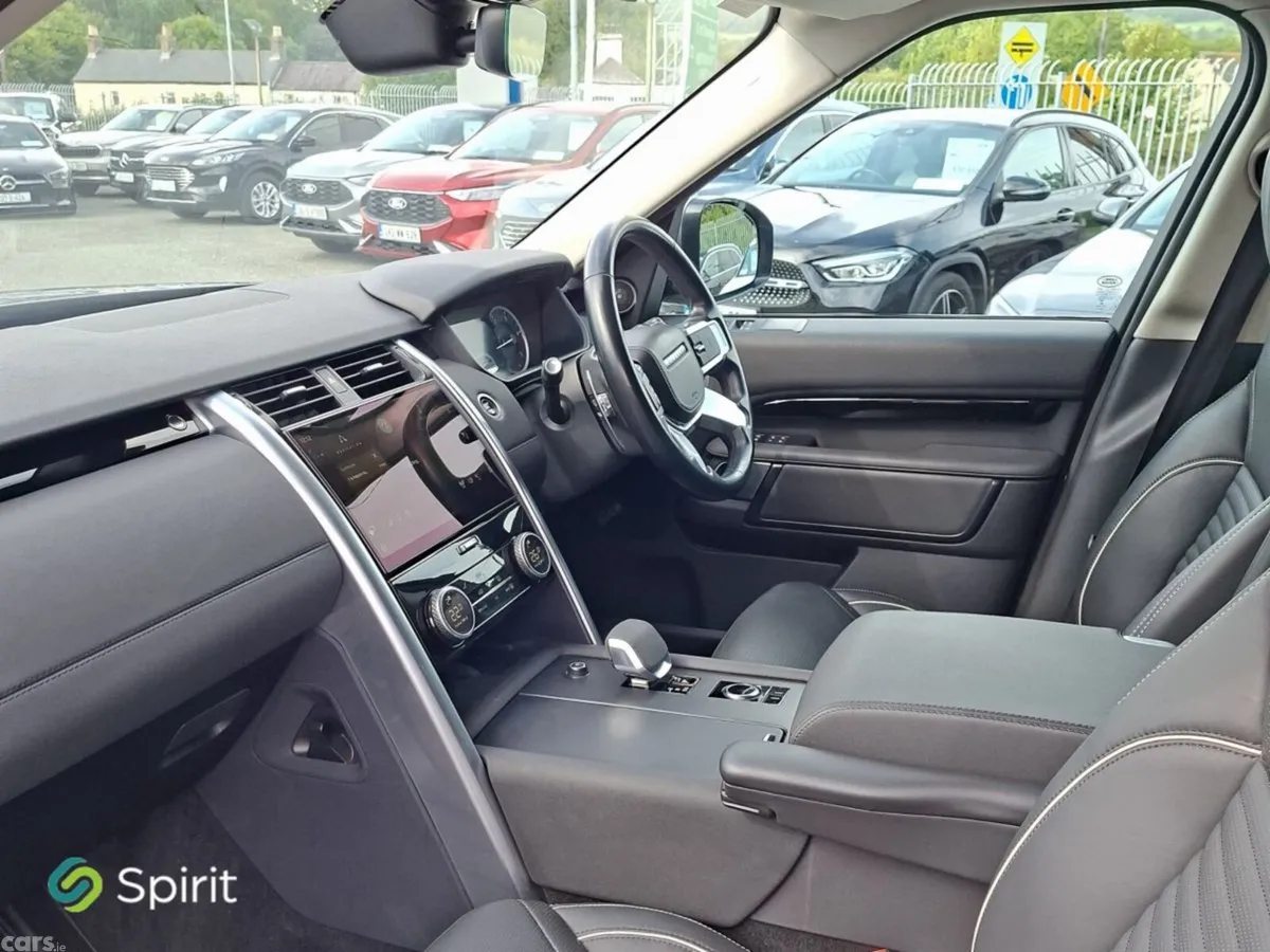 Land Rover Discovery SUV, Diesel, 2023, Grey