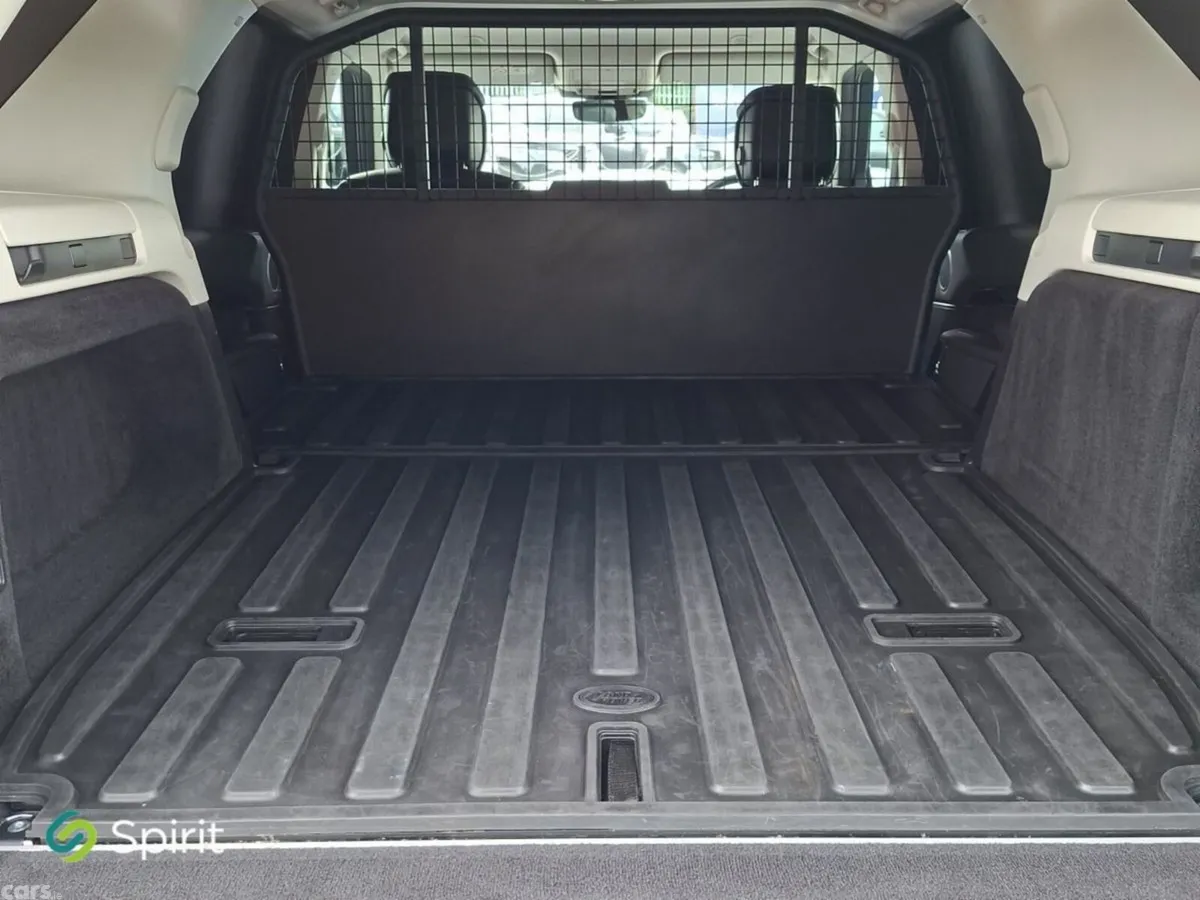 Land Rover Discovery SUV, Diesel, 2023, Grey