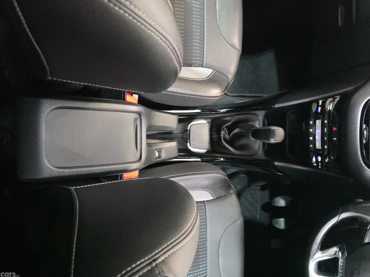 Peugeot 2008 Estate, Petrol, 2019, Red