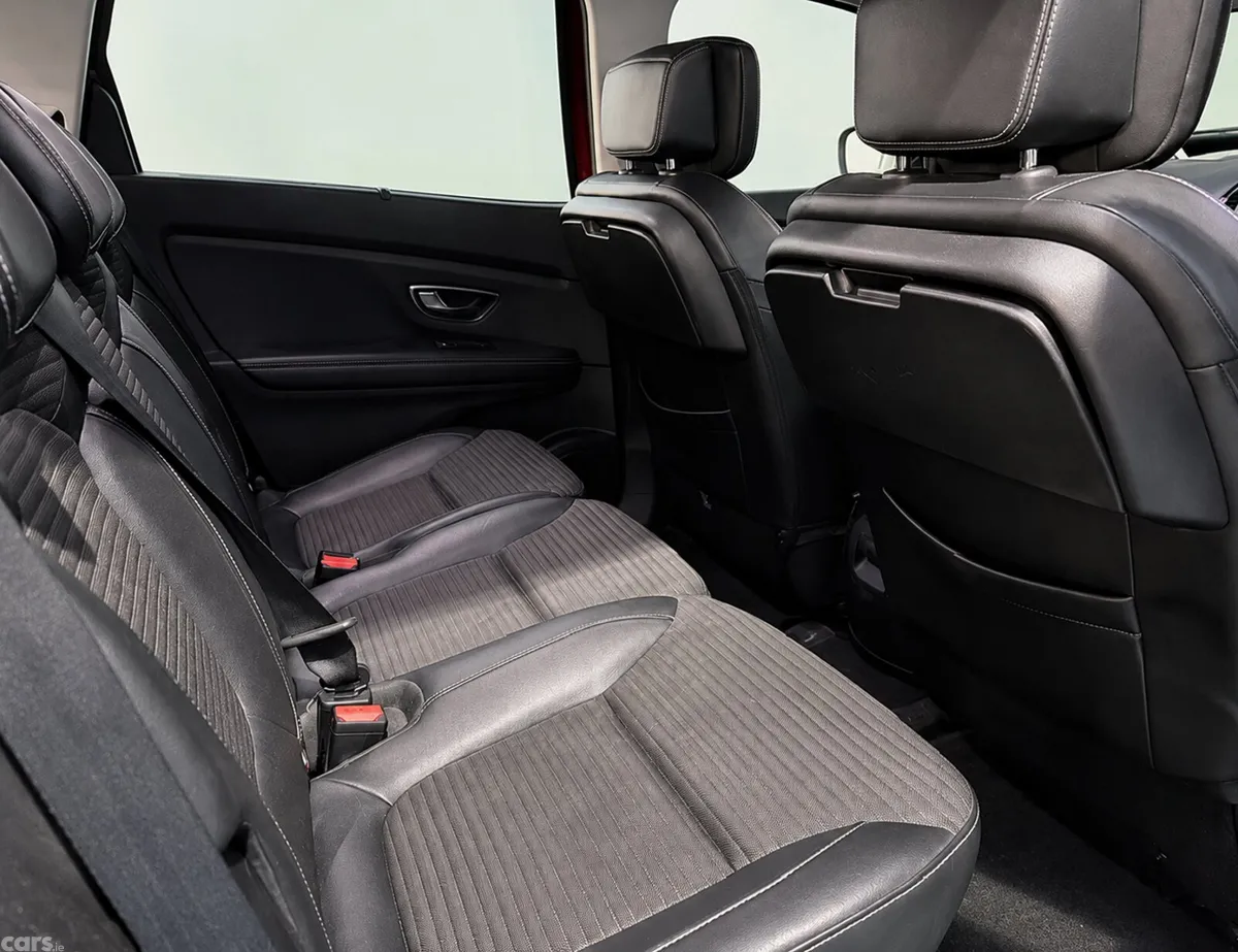 Renault Grand Scenic MPV, Diesel, 2018, Red