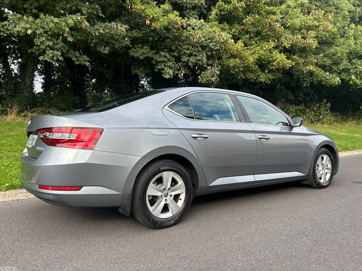 Skoda Superb Saloon, Diesel, 2016, Grey