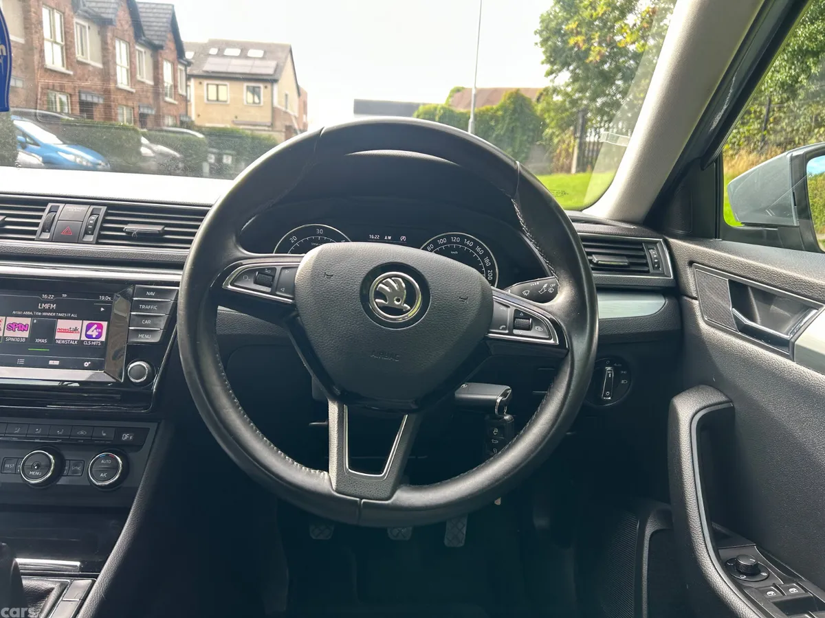 Skoda Superb Saloon, Diesel, 2016, Grey
