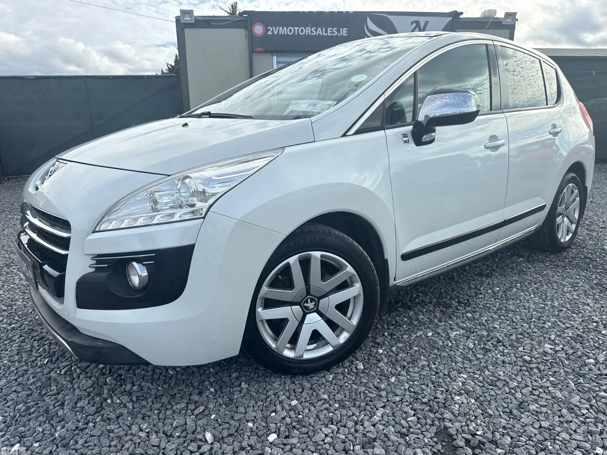 Peugeot 3008 MPV, Diesel Hybrid, 2012, White