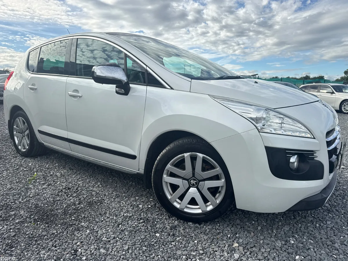 Peugeot 3008 MPV, Diesel Hybrid, 2012, White