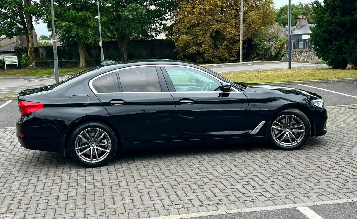 BMW 5-Series Saloon, Diesel, 2017, Black