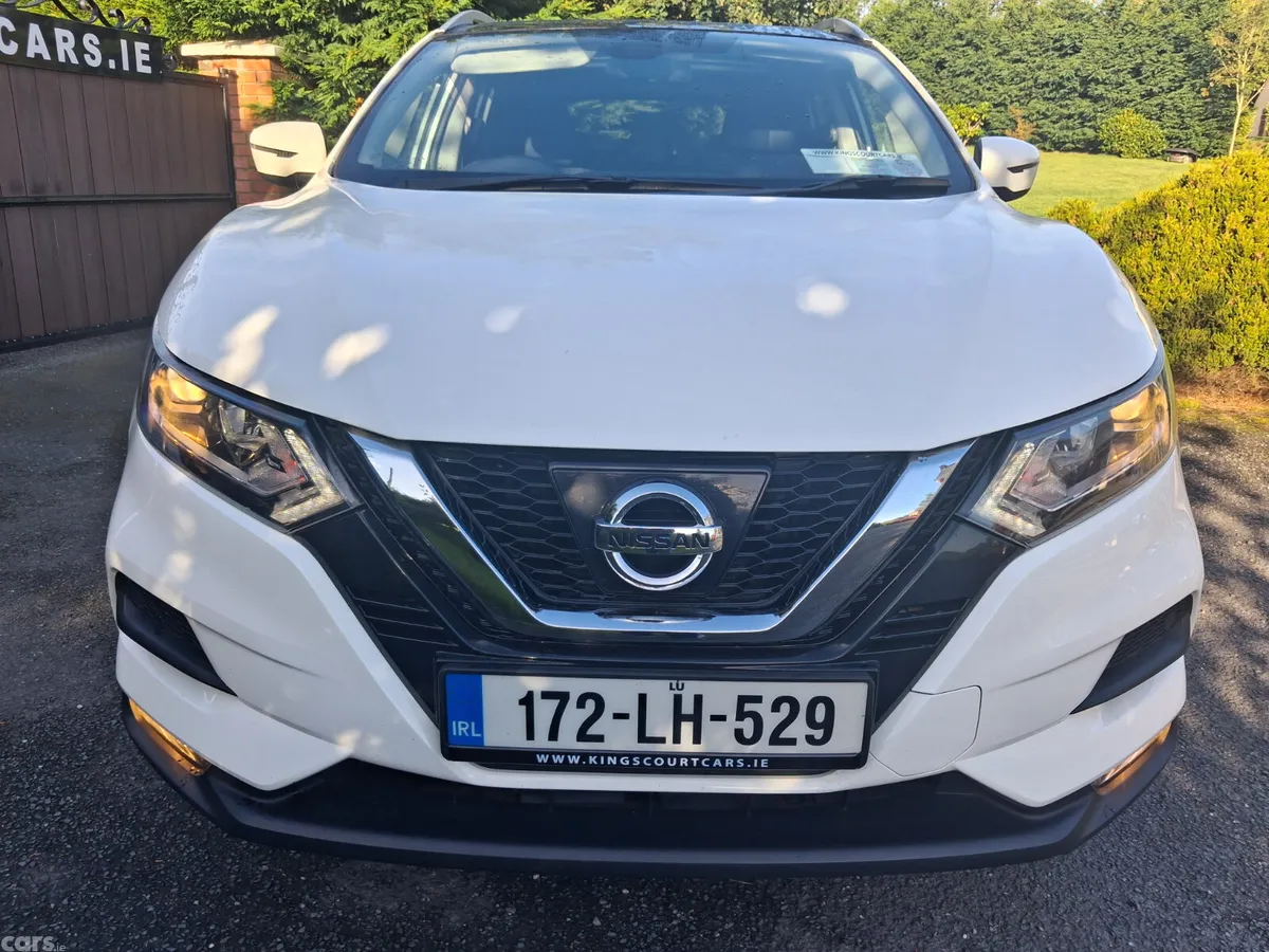 Nissan Qashqai SUV, Diesel, 2017, White