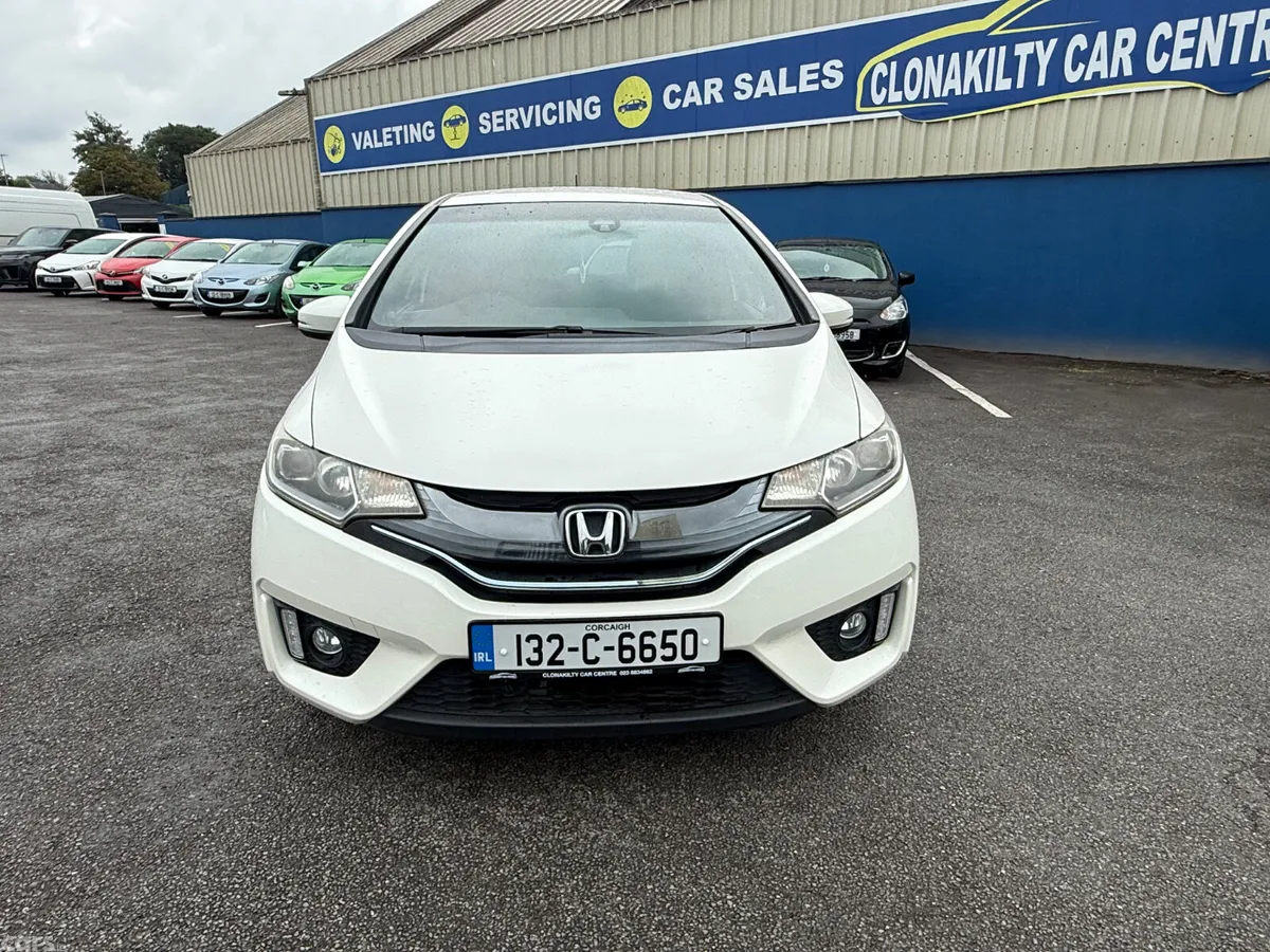 Honda Fit Hatchback, Petrol Hybrid, 2013, White