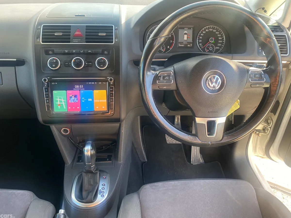 Volkswagen Touran MPV, Petrol, 2013, White