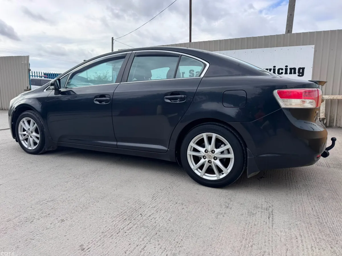 Toyota Avensis Saloon, Diesel, 2011, Black