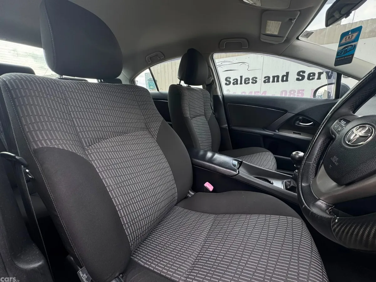 Toyota Avensis Saloon, Diesel, 2011, Black