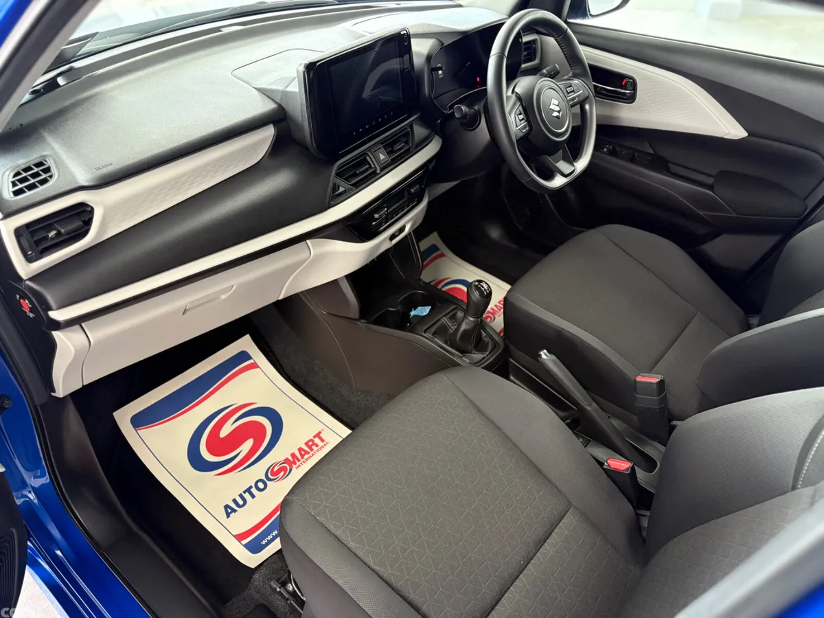 Suzuki Swift Hatchback, Petrol Hybrid, 2024, Blue