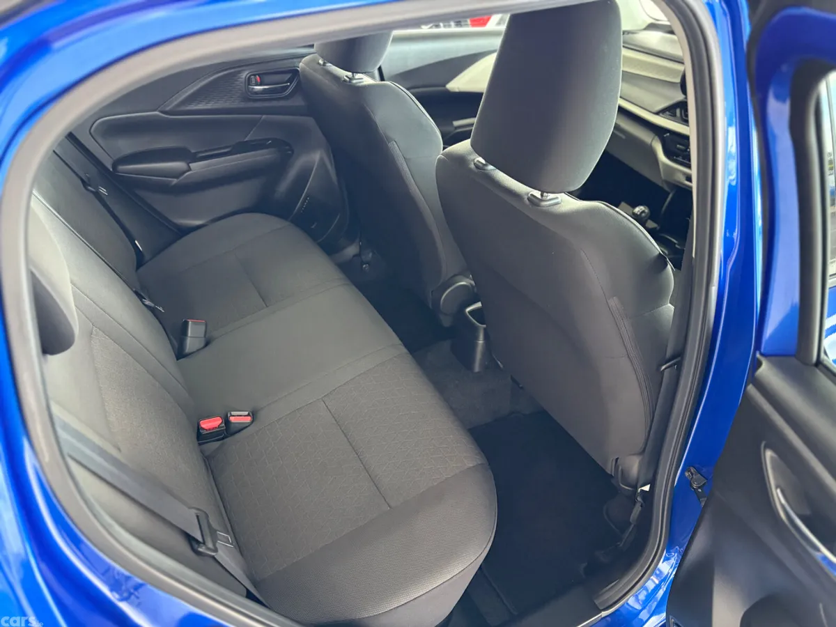Suzuki Swift Hatchback, Petrol Hybrid, 2024, Blue