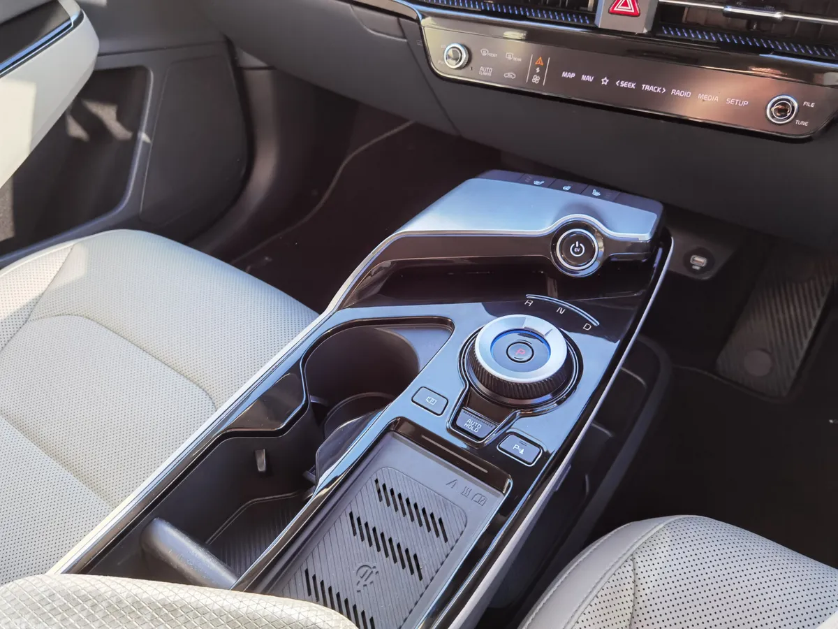 Kia EV6 Hatchback, Electric, 2023, Black