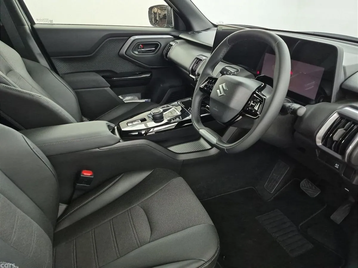 Suzuki Vitara Hatchback, Electric, 2026, Blue