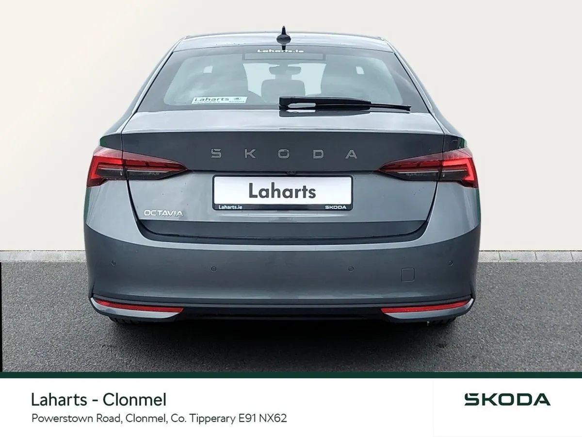 Skoda Octavia Saloon, Diesel, 2026, Grey
