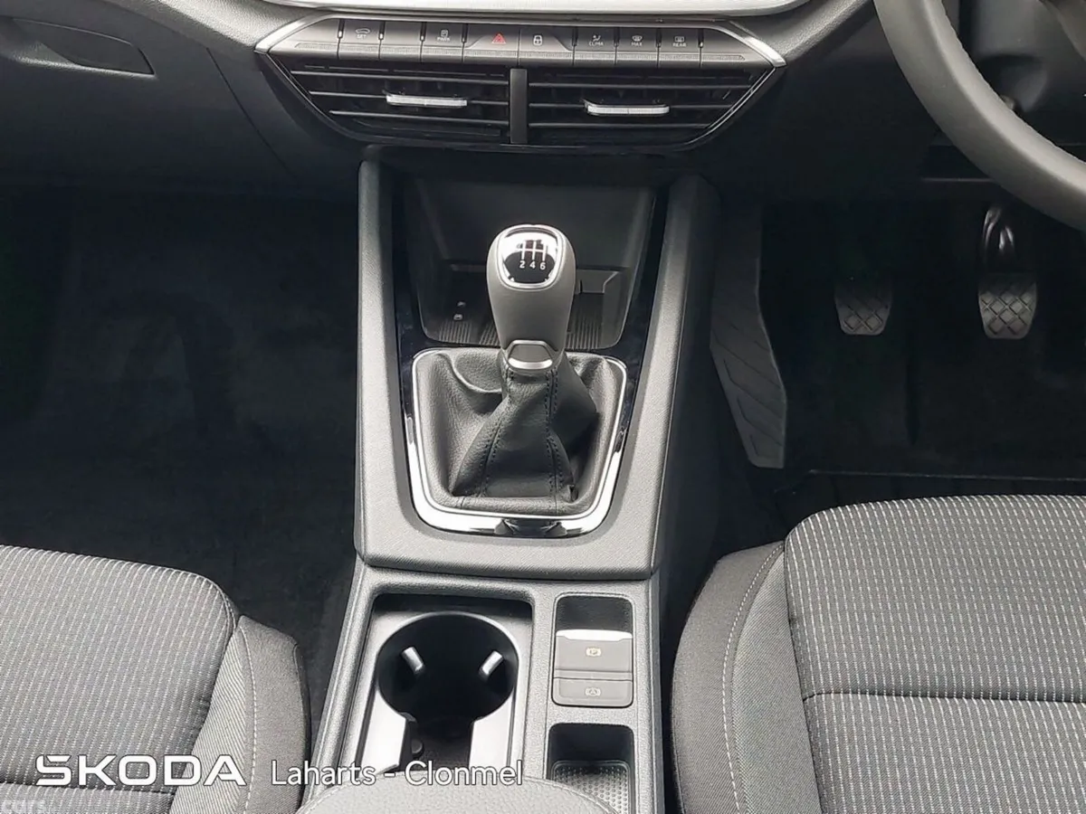 Skoda Octavia Saloon, Diesel, 2026, Grey