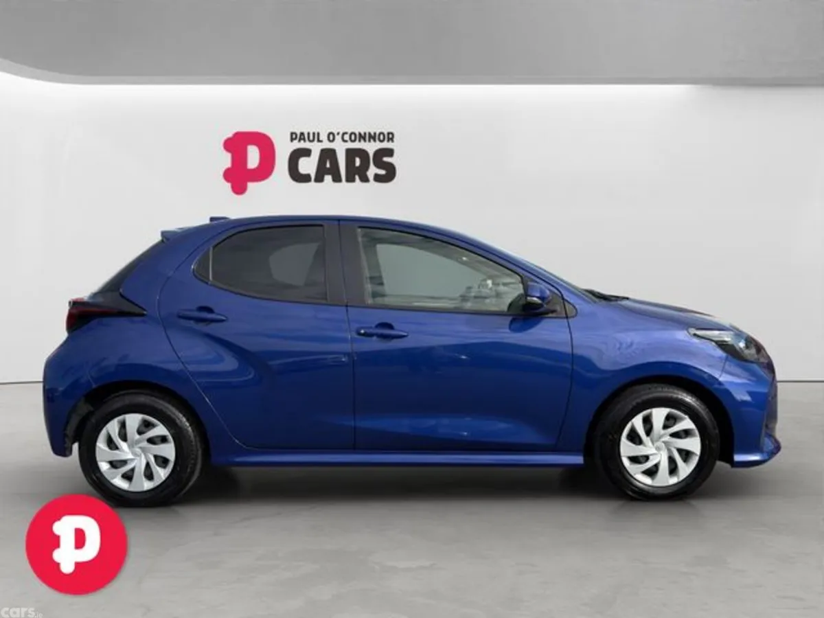 Toyota Yaris Hatchback, Petrol Hybrid, 2022, Blue