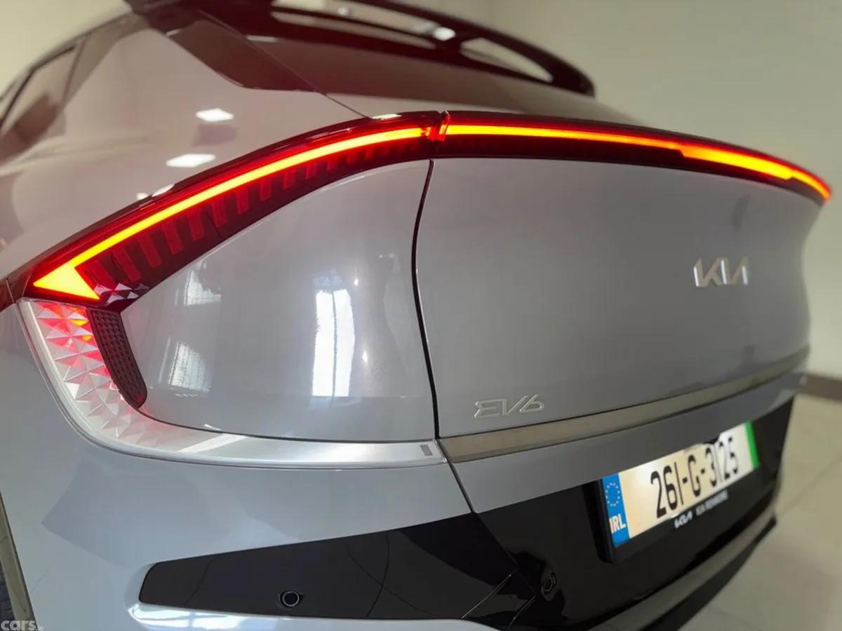 Kia EV6 MPV, Electric, 2026, Grey
