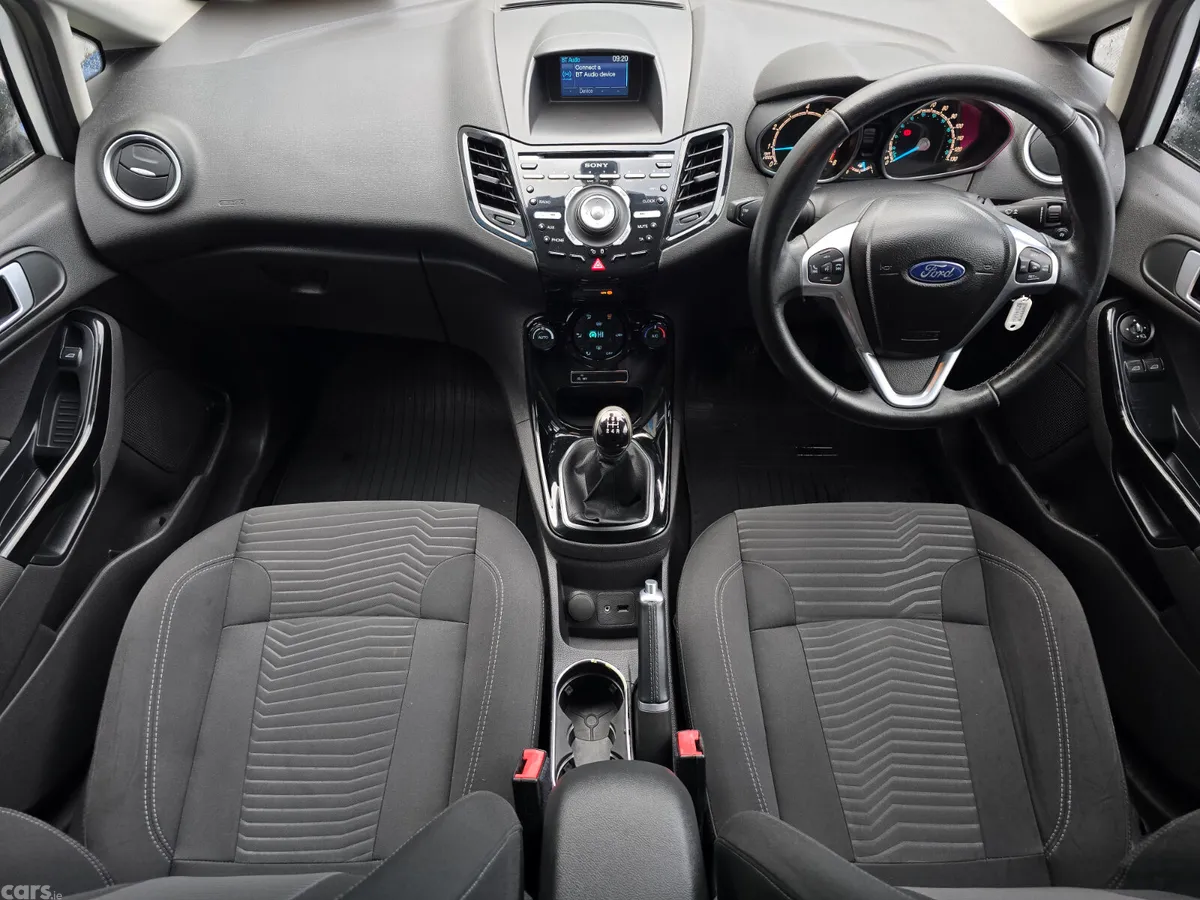 Ford Fiesta Hatchback, Petrol, 2014, White