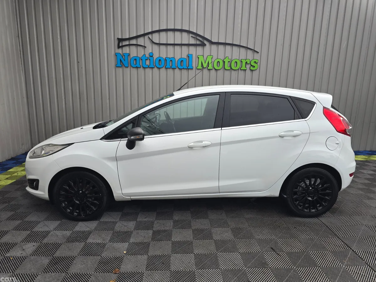 Ford Fiesta Hatchback, Petrol, 2014, White