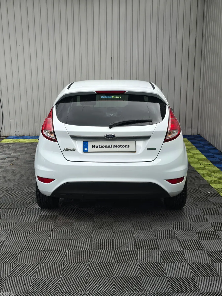 Ford Fiesta Hatchback, Petrol, 2014, White