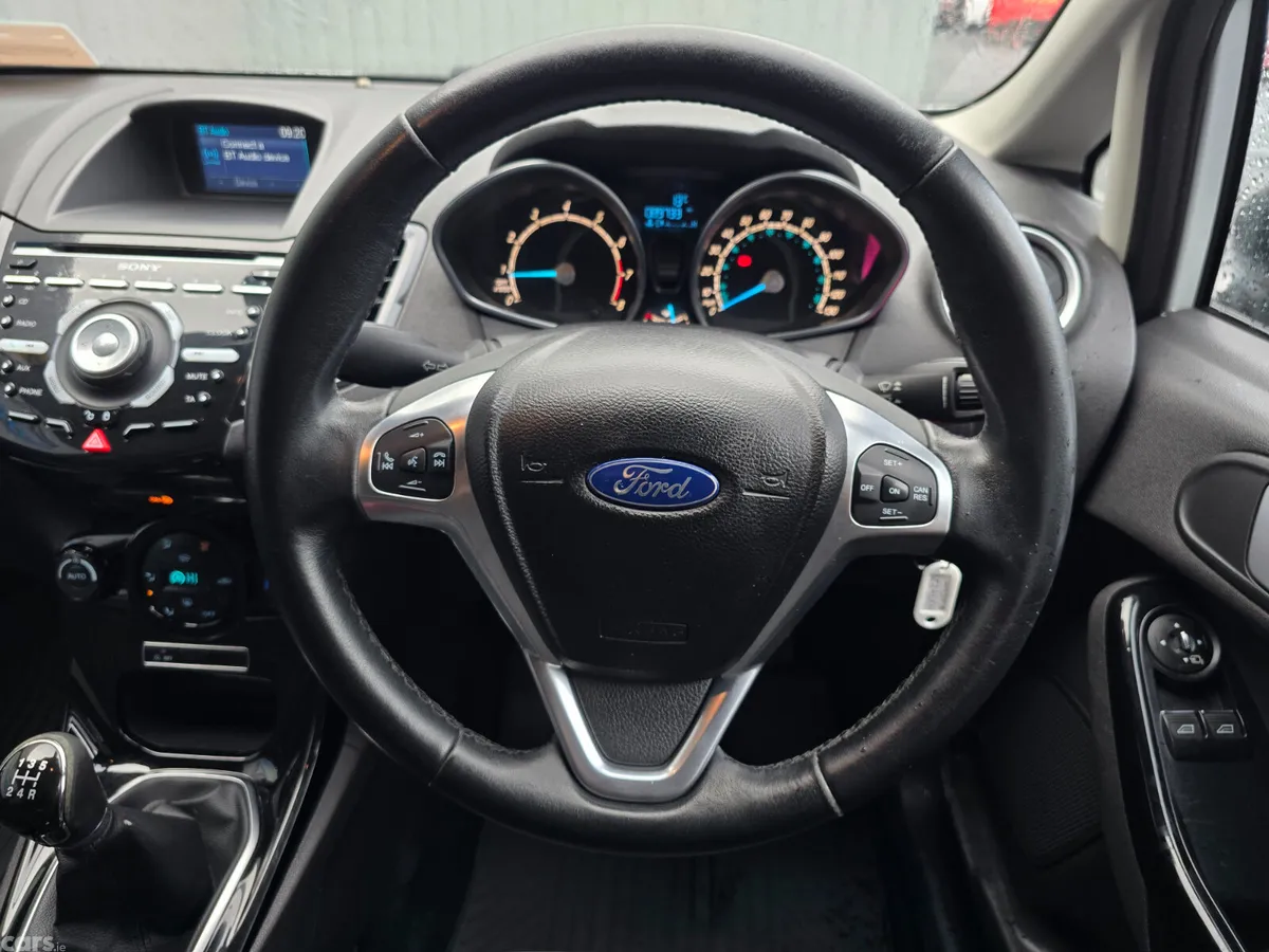 Ford Fiesta Hatchback, Petrol, 2014, White