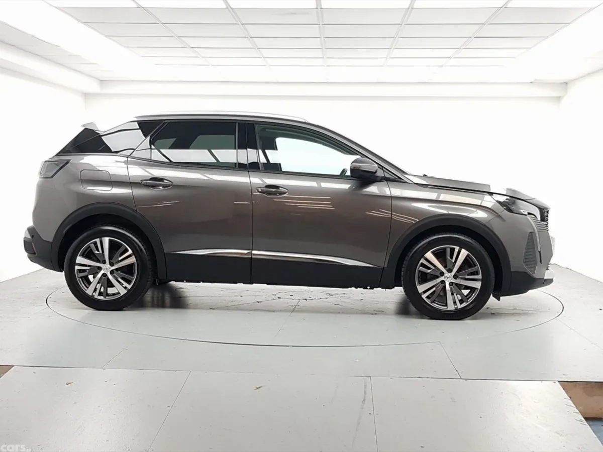 Peugeot 3008 MPV, Petrol, 2021, Grey