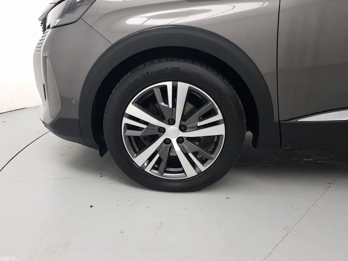 Peugeot 3008 MPV, Petrol, 2021, Grey